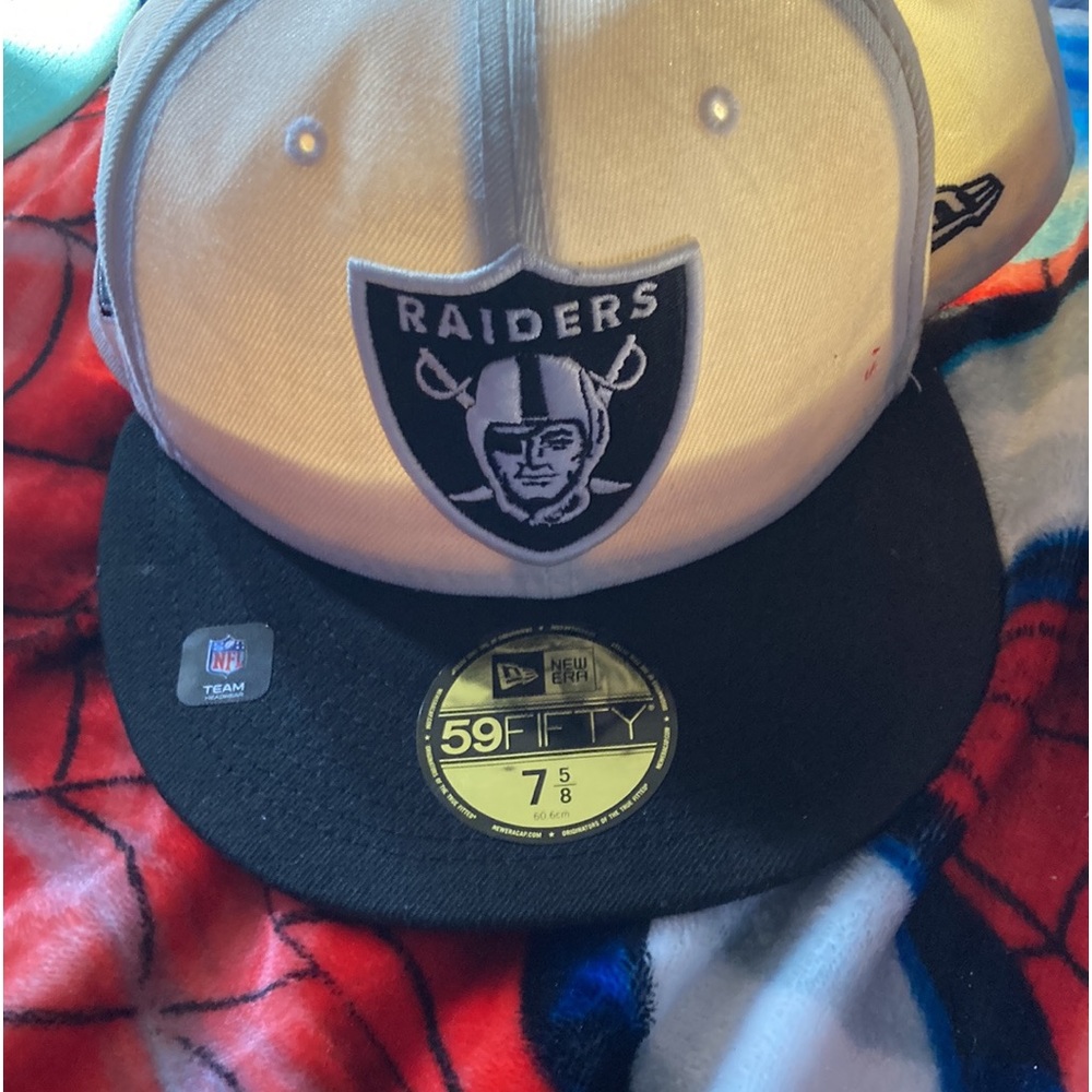 fitted hats